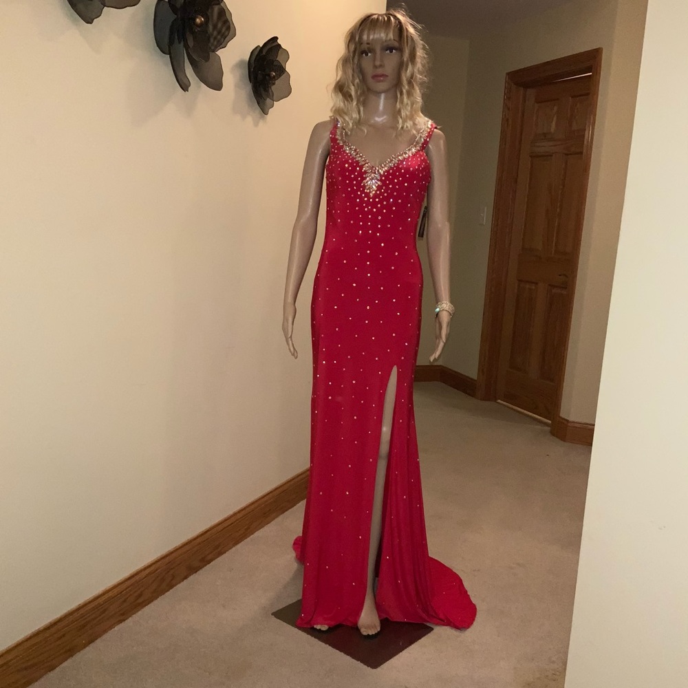 NWT 👗👗STUNNING EVENING GOWN